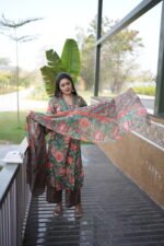 Green Blossom Pure Mul Cotton 100% Hand-Embroidered Alia Pattern Suit - Image 5