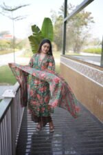 Green Blossom Pure Mul Cotton 100% Hand-Embroidered Alia Pattern Suit - Image 7